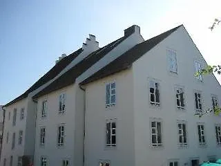 Im Schlosspark 3* Binningen